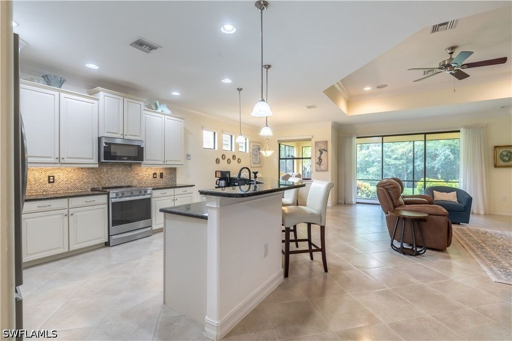 7807 Bucks Run Dr, Naples