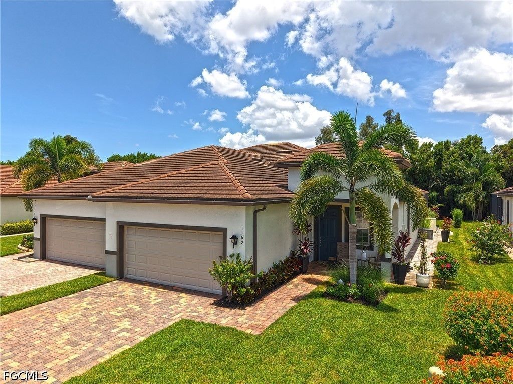 1169 S Town And River Dr, FORT MYERS