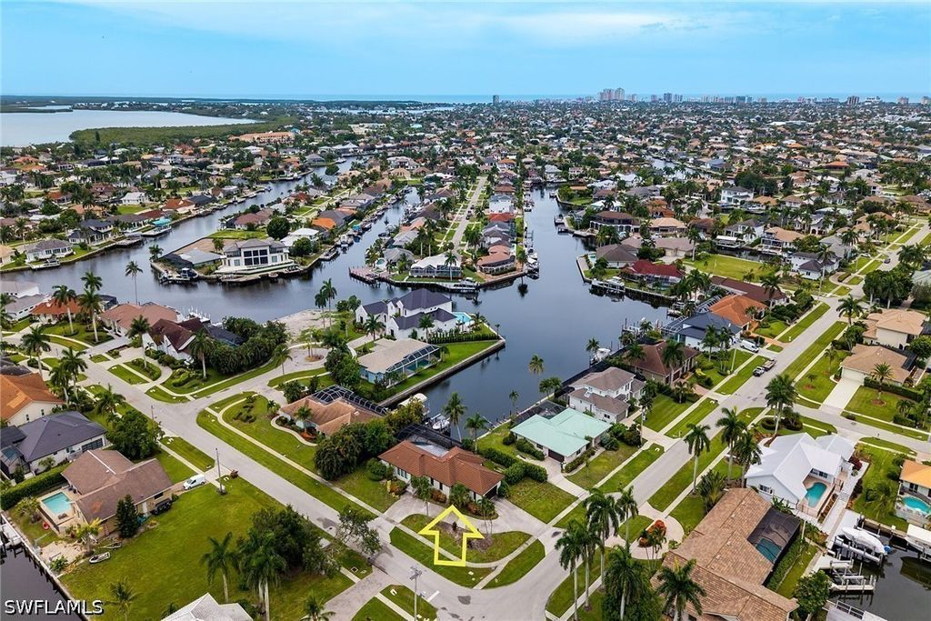 190 Dan River Ct, Marco Island