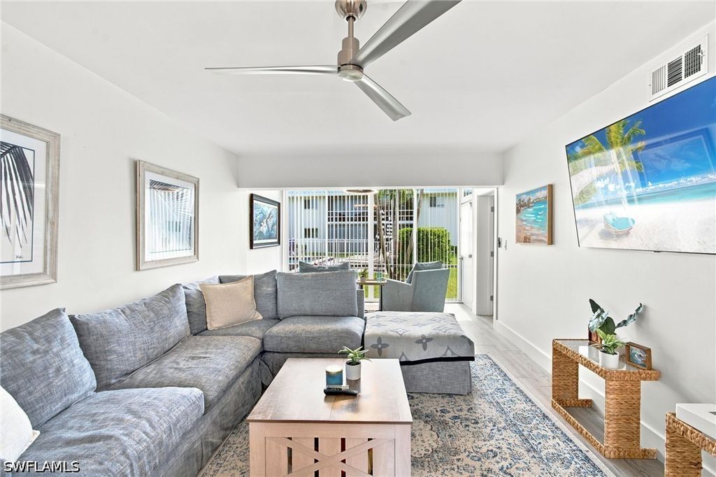 1417 Chesapeake Ave 106, Naples