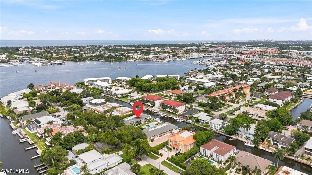 1417 Chesapeake Ave 106, NAPLES
