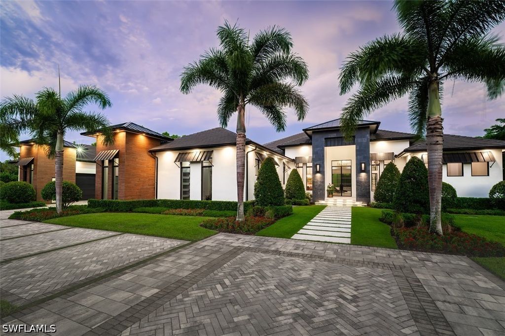 728 Carica Rd, Naples