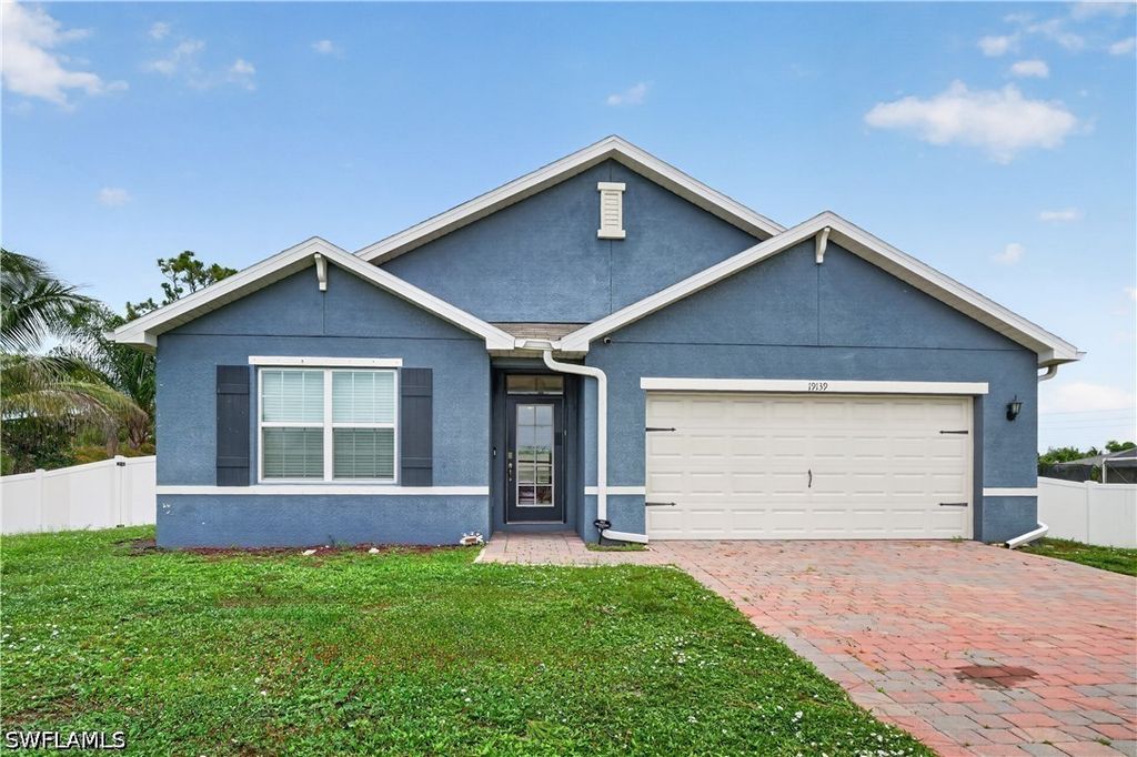 19139 Evergreen Rd, Fort Myers