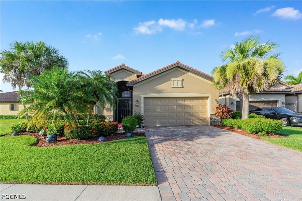 3652 Treasure Cv Cir, Naples