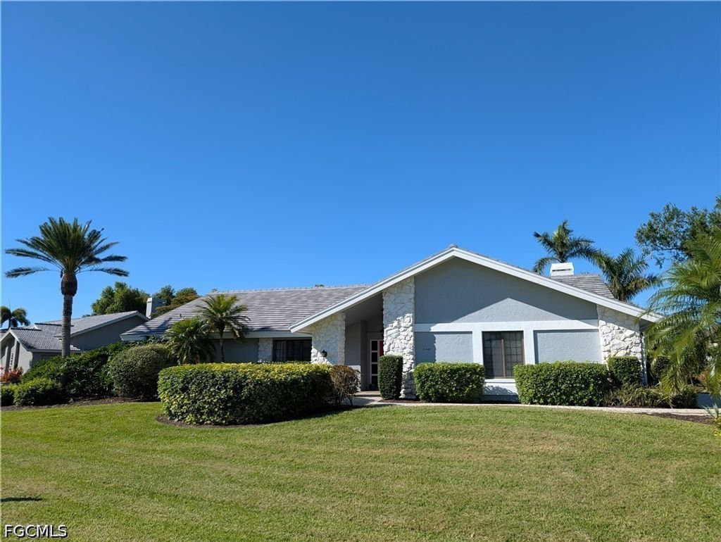 15440 Kilmarnock Dr, Fort Myers