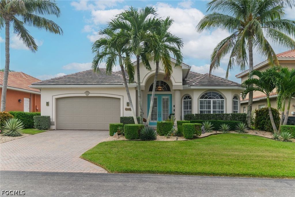 14610 Laguna Dr, Fort Myers