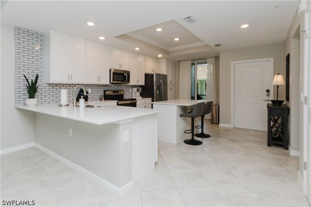 6082 National Blvd 112, Ave Maria