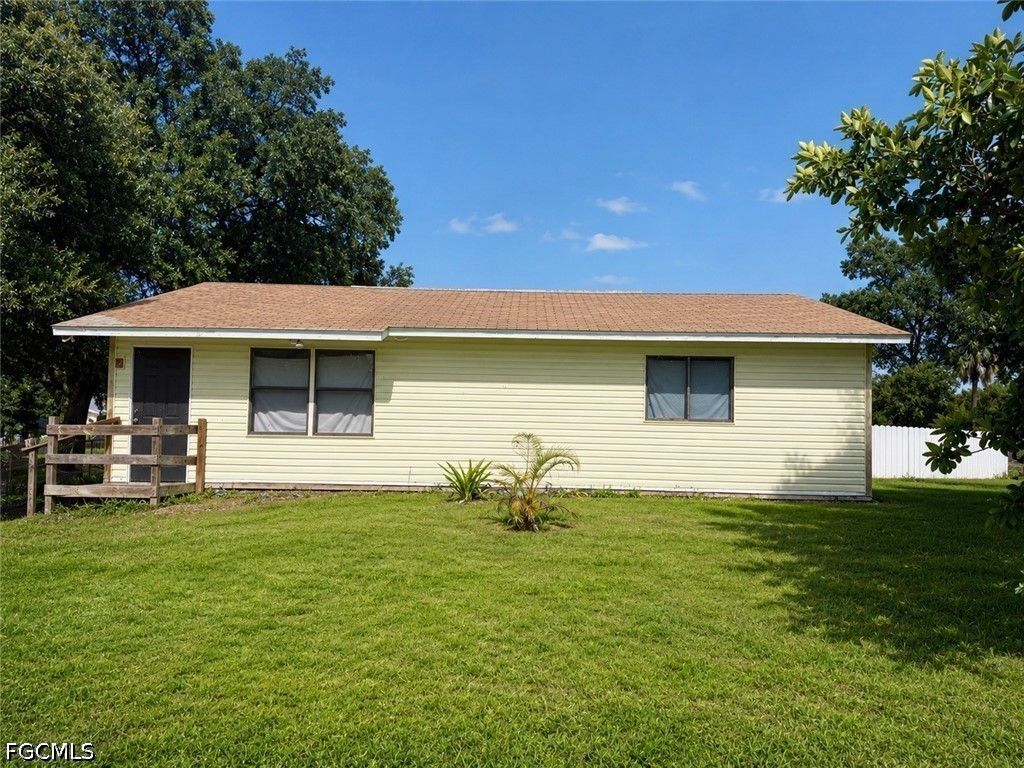 406 San Diego St, North Fort Myers