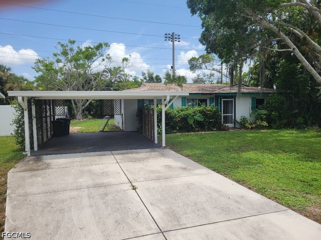 6683 E Tropicana Dr, FORT MYERS