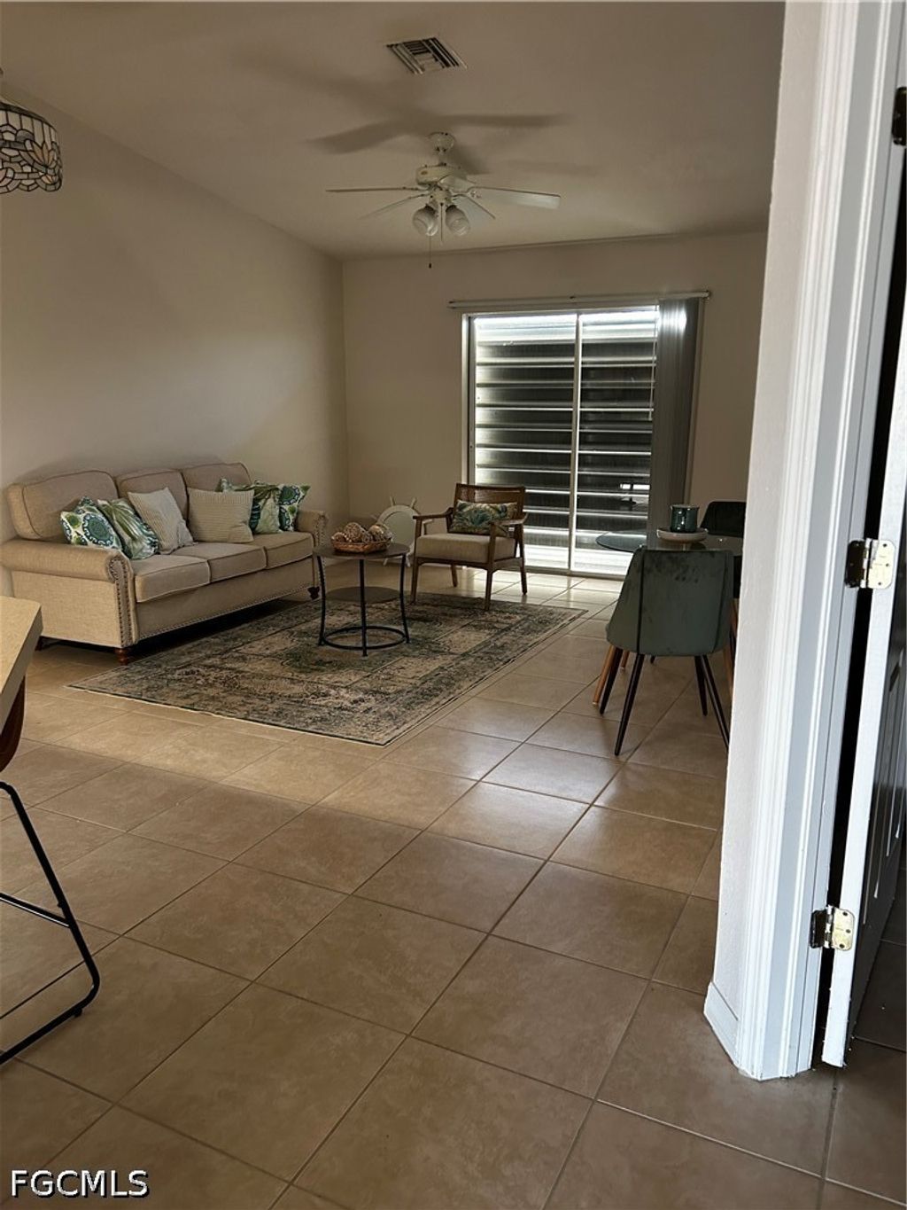 1427 Ne 8th Pl, CAPE CORAL