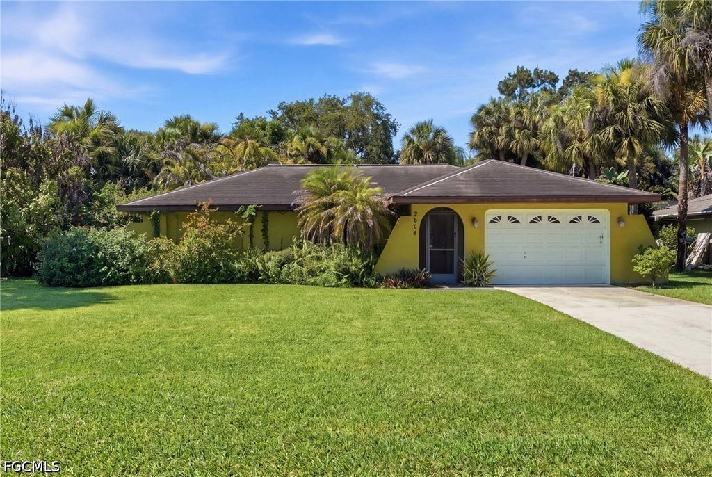 2604 E 6th St, Lehigh Acres