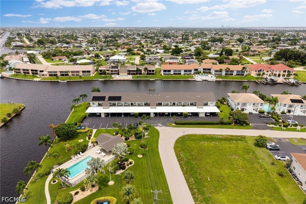 3813 Se 11th Pl 1214, CAPE CORAL