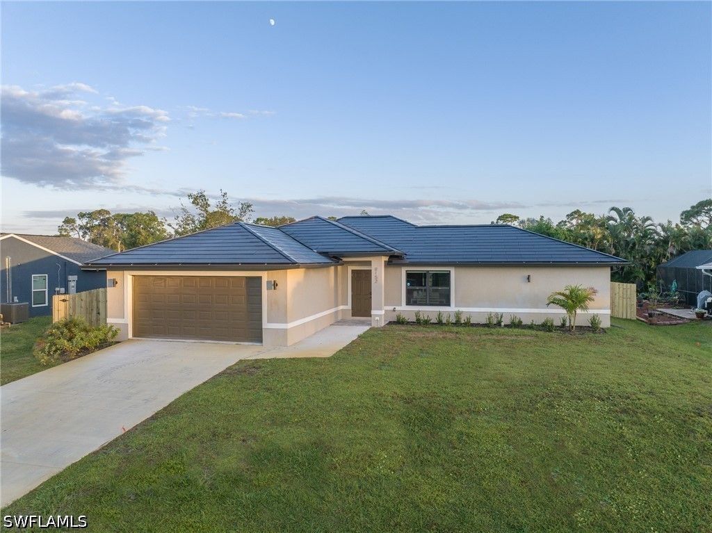 8152 Pelican Rd, FORT MYERS