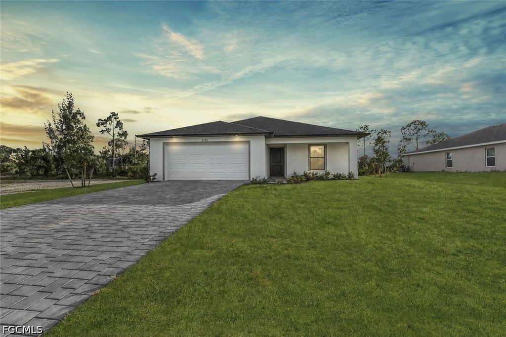 6032 Stratton Rd, Fort Myers