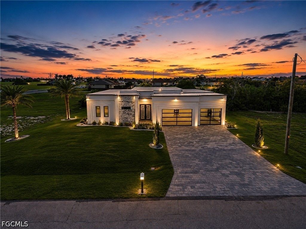 806 Nw 33rd Ave, CAPE CORAL