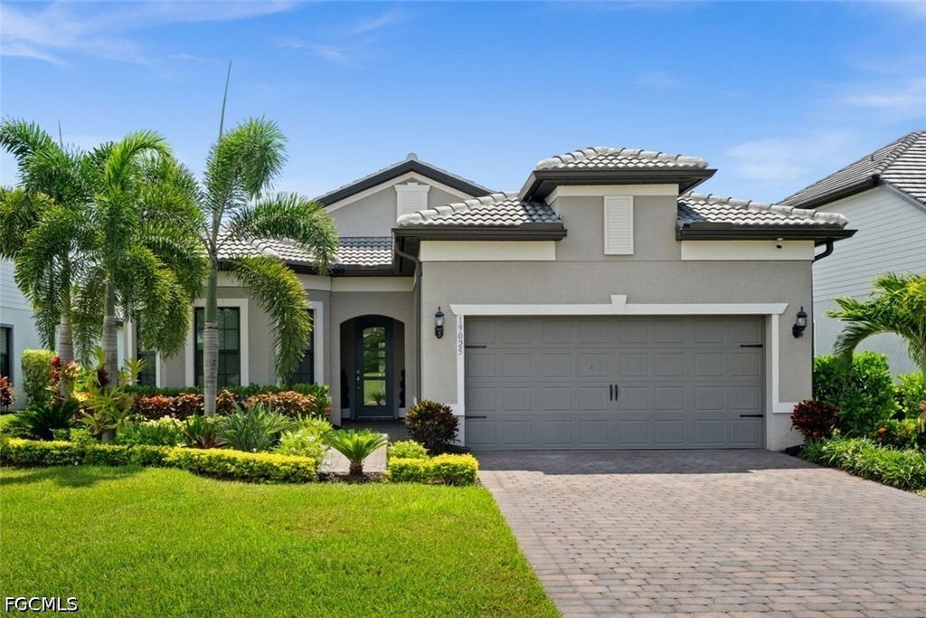 19025 Aqua Shore Dr, Fort Myers