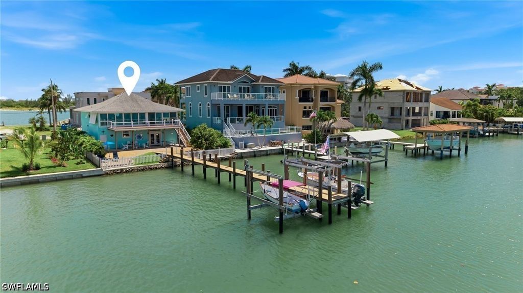 23 W Pelican St, Naples