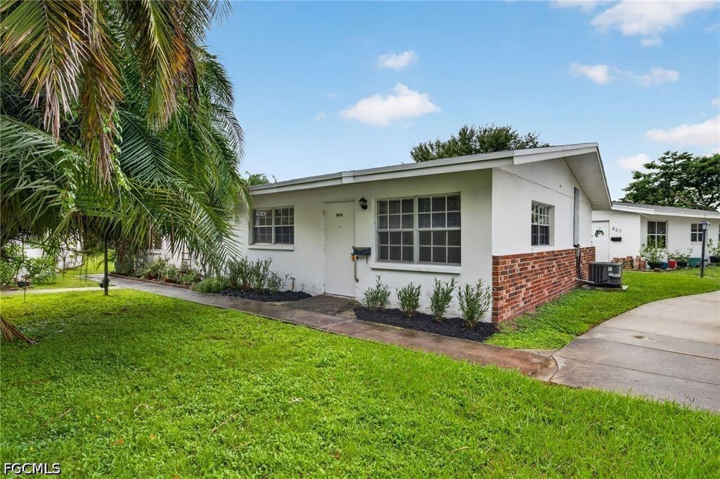 825 Courtington Ln 2, FORT MYERS