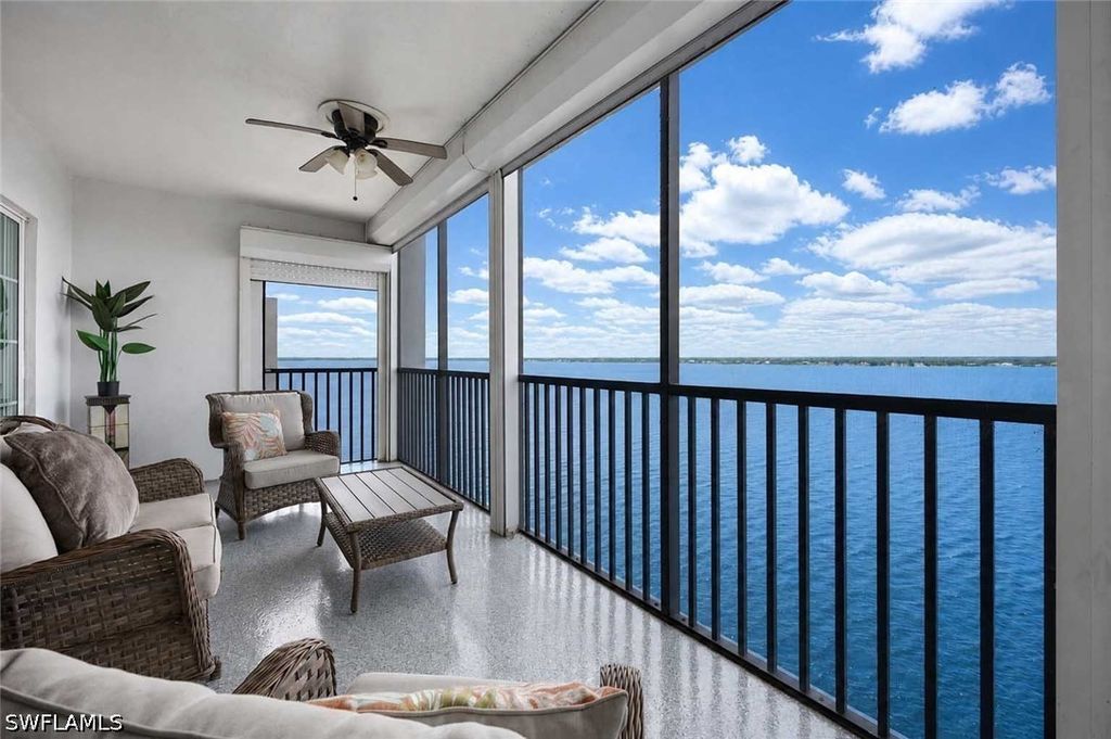 1901 Clifford St 1402, FORT MYERS