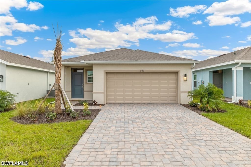 1258 Brooklands Dr, Fort Myers