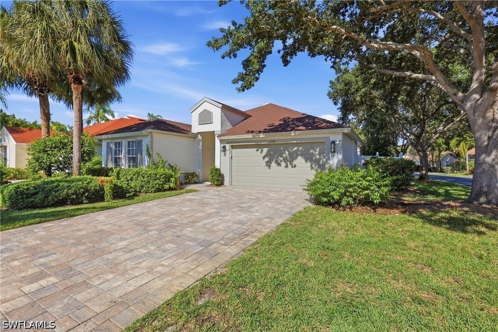 1134 Silverstrand Dr, Naples