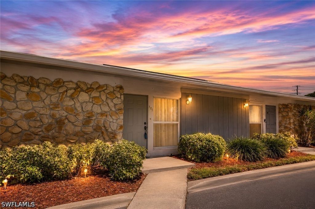 175 Crown Dr, NAPLES
