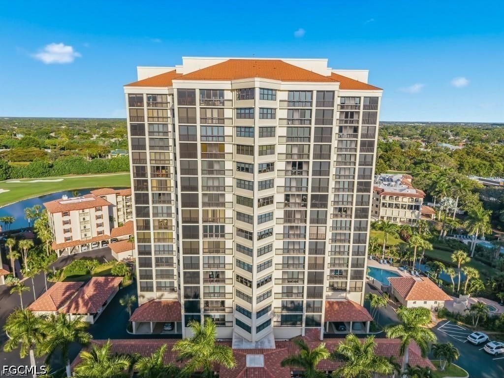 6000 Pelican Bay Blvd 904, Naples