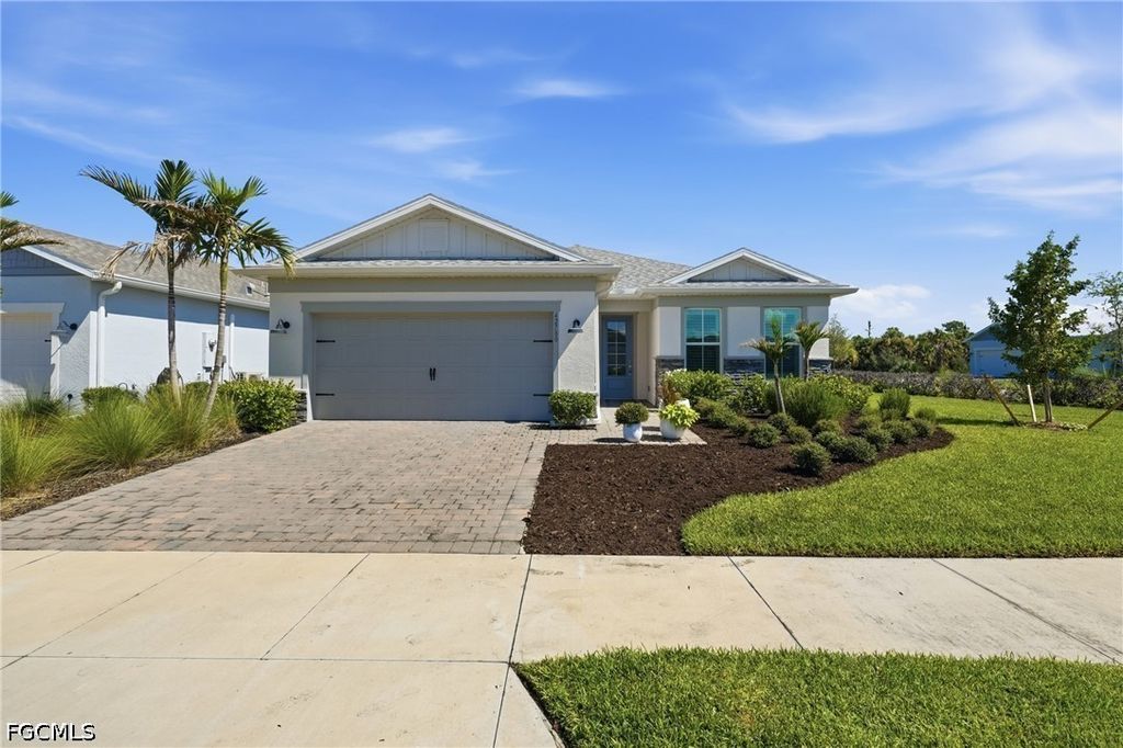 42780 Valley Brooks St, PUNTA GORDA