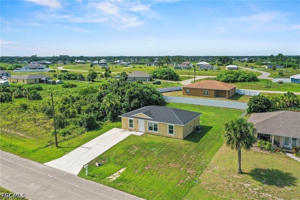 9026 Maywood Cir, Labelle