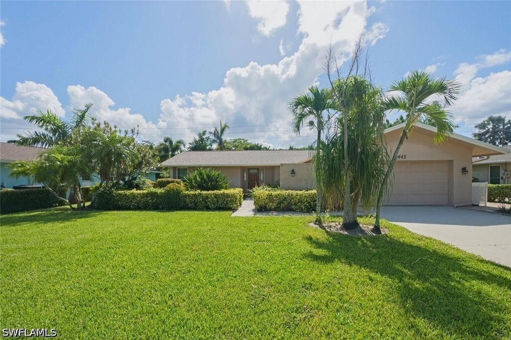 4443 Lakewood Blvd, Naples