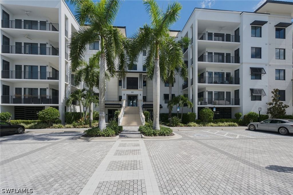 1111 Central Ave 205, NAPLES