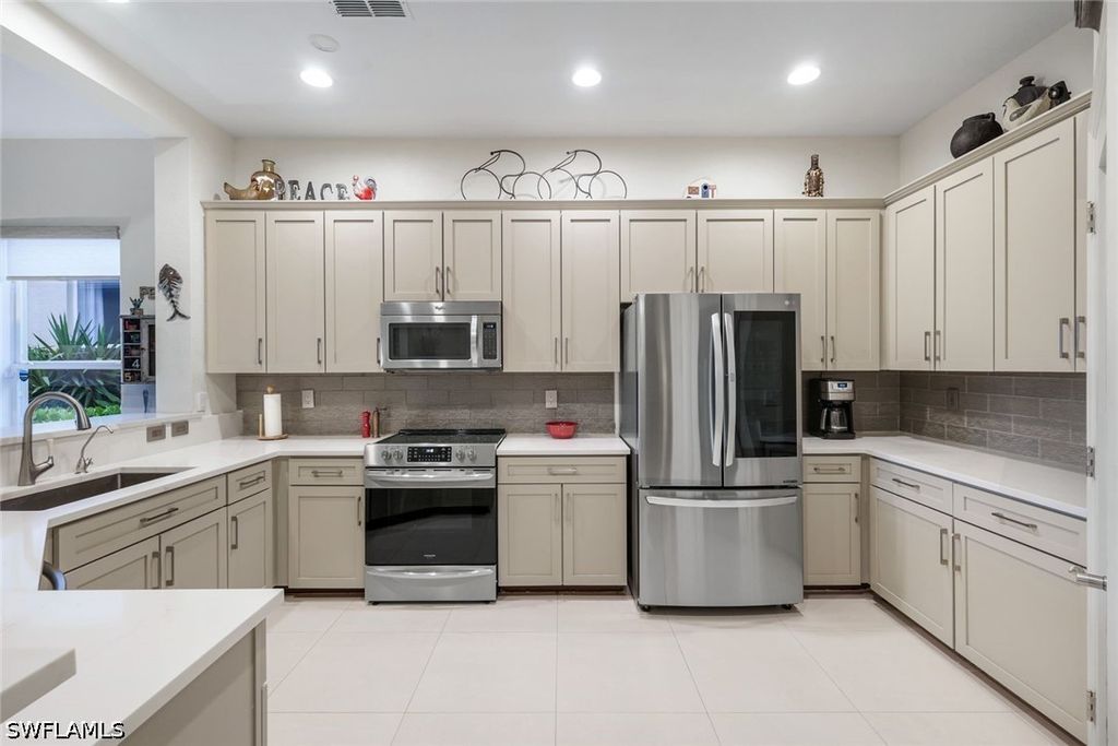 13850 Cleto Dr, Estero
