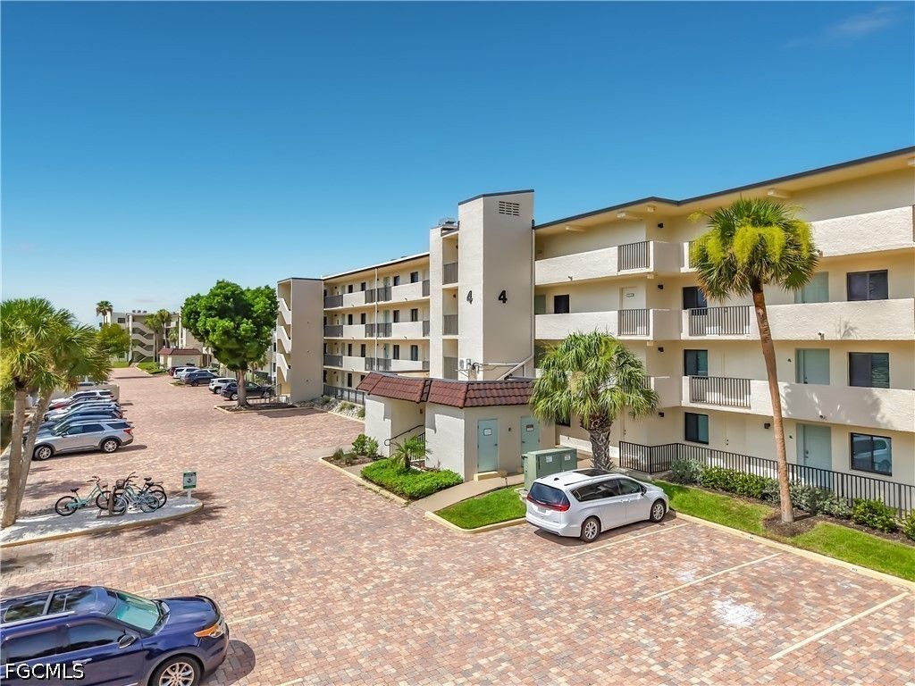 979 E Gulf Dr D433, Sanibel