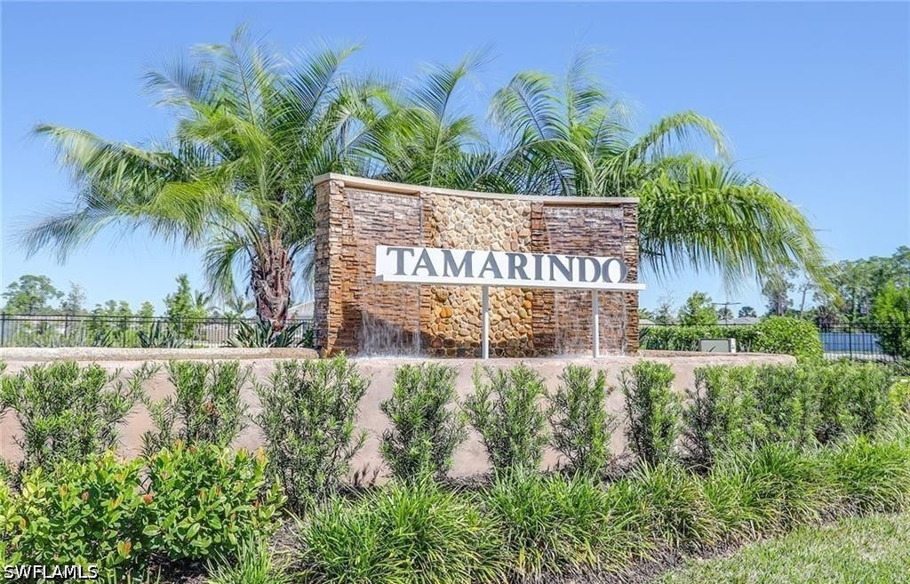 259 Tamarindo Ln, Naples