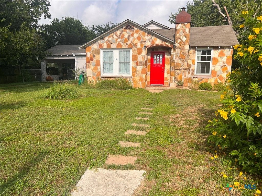 3080 S State Highway 123, Seguin
