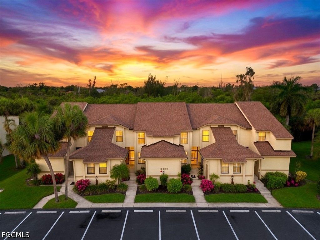 15206 Parkside Dr 202, FORT MYERS