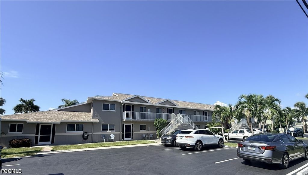 1339 Se 46th Ln 8, Cape Coral