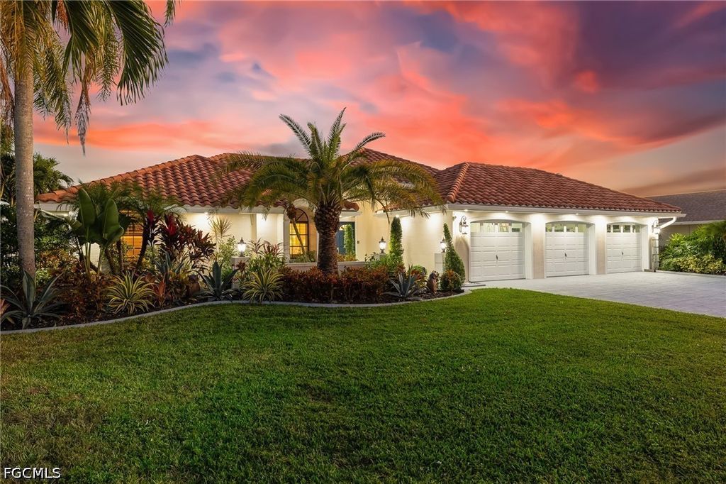 2318 Se 27th St, CAPE CORAL
