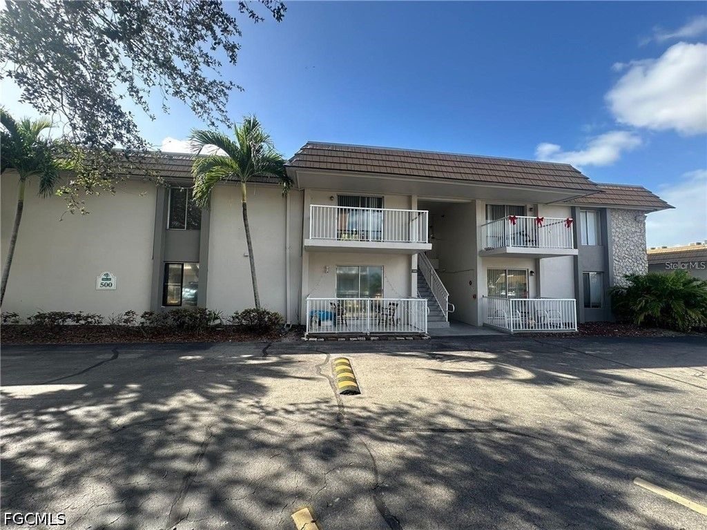 1830 Maravilla Ave 612, FORT MYERS