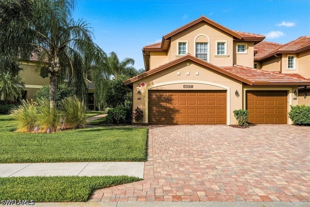 6622 Alden Woods Cir 101, Naples