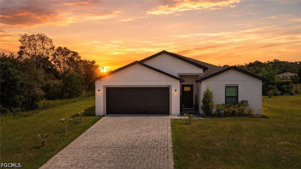 849 Sea Urchin Cir, Fort Myers