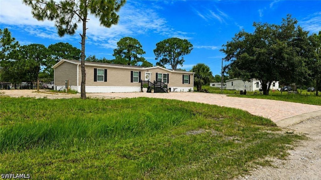 220 S Kennel St, Clewiston