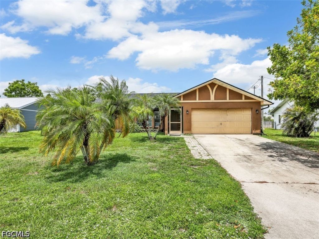 209 Ne 9th Ct, CAPE CORAL