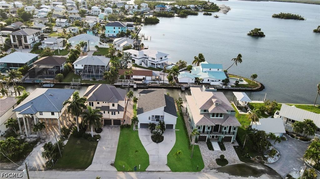 261 Egret St, FORT MYERS BEACH
