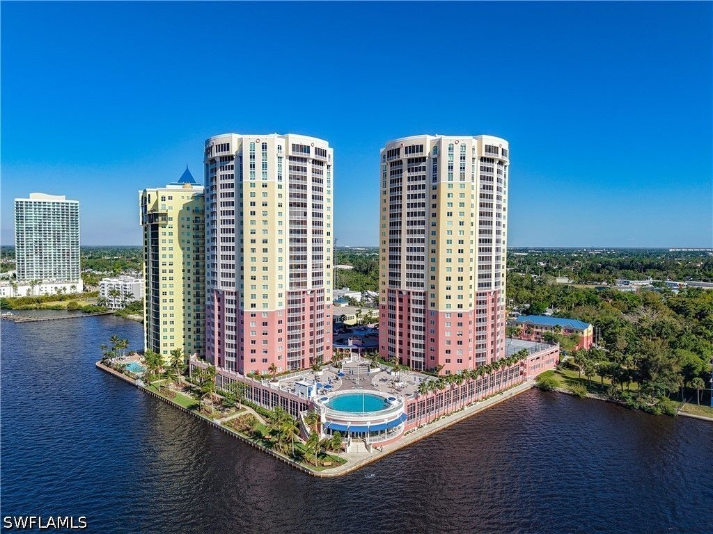 2745 1st St 1106, Fort Myers