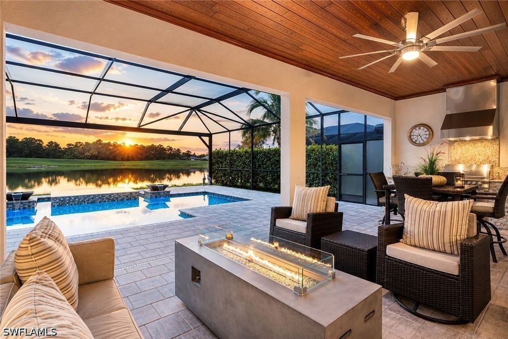 9577 Everglades Dr, Naples
