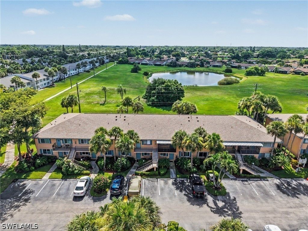 3816 Snowflake Ln 1303, Naples