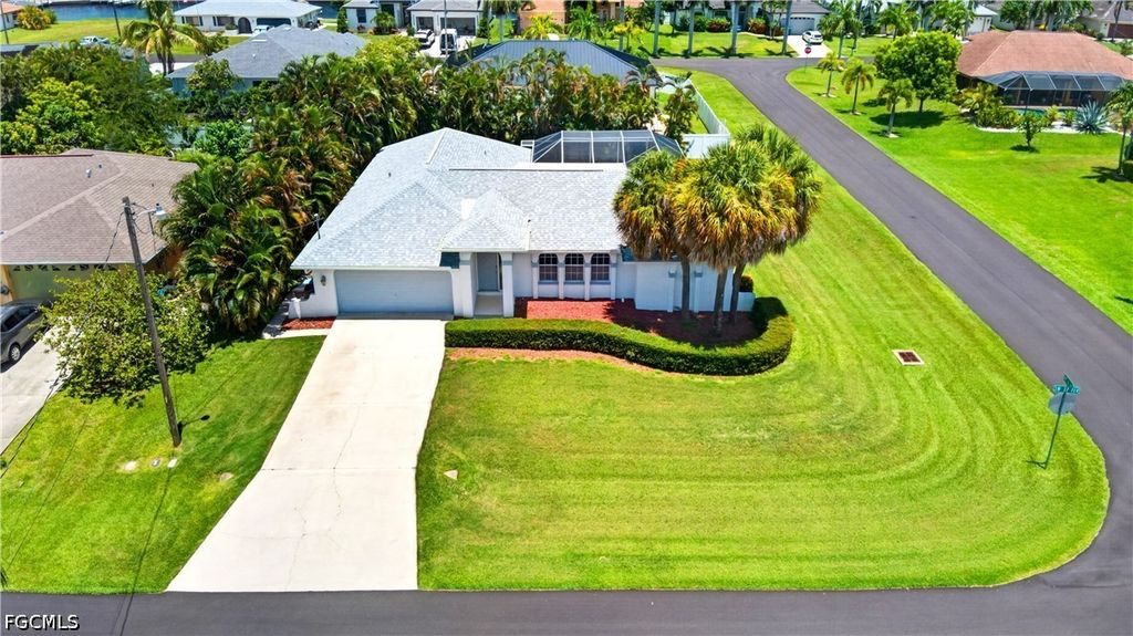 2601 Sw 37th Ter, CAPE CORAL