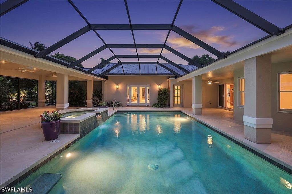 675 Murex Dr, Naples