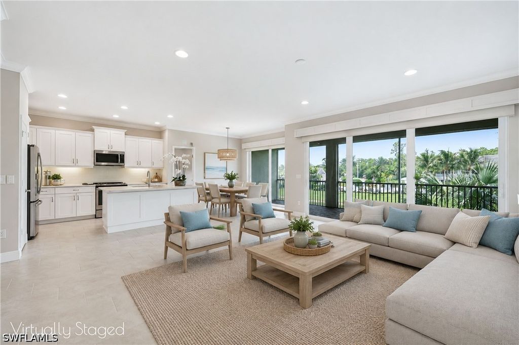 6966 Avalon Cir 908, Naples